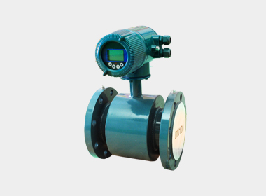 Integrated electromagnetic flowmeter and split electromagnetic flowmeter